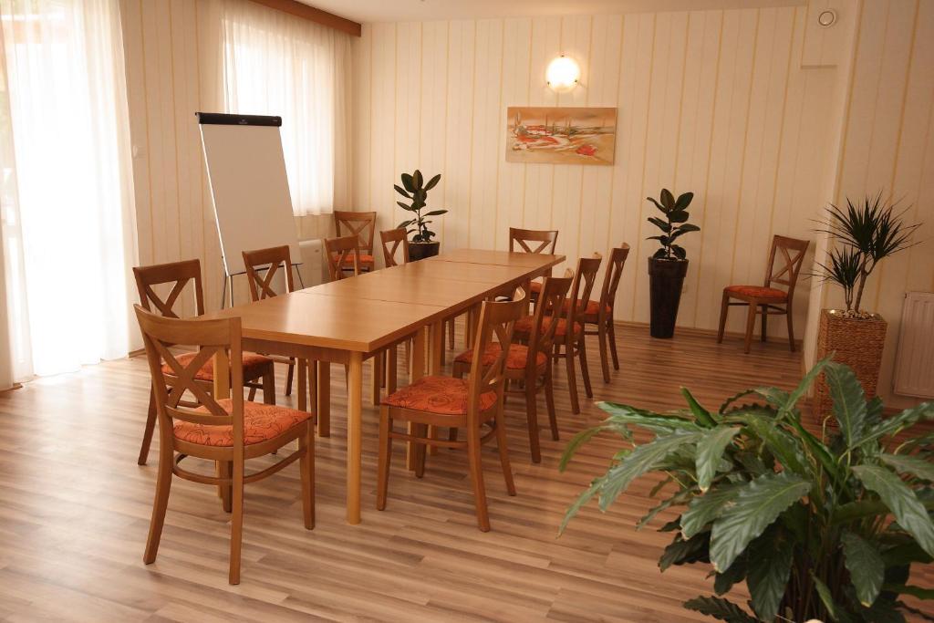 Panorama Wellness Apartman Hotel Hajduszoboszlo Ngoại thất bức ảnh