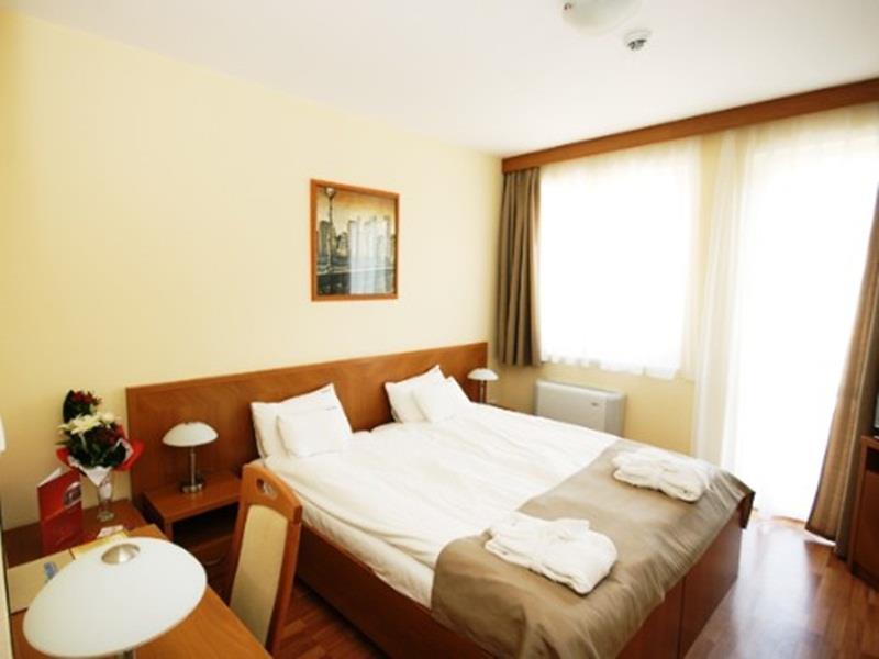Panorama Wellness Apartman Hotel Hajduszoboszlo Ngoại thất bức ảnh