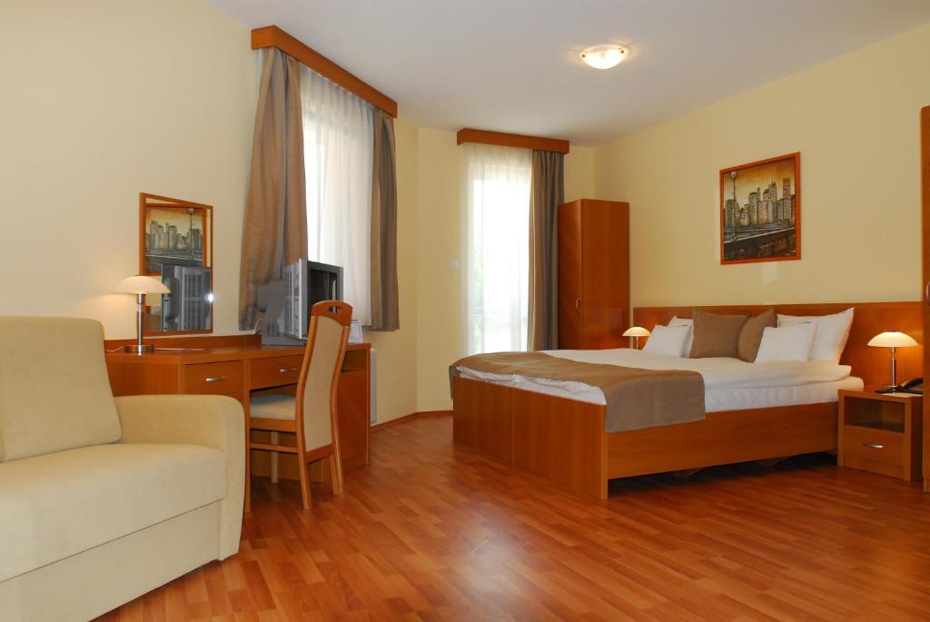 Panorama Wellness Apartman Hotel Hajduszoboszlo Ngoại thất bức ảnh